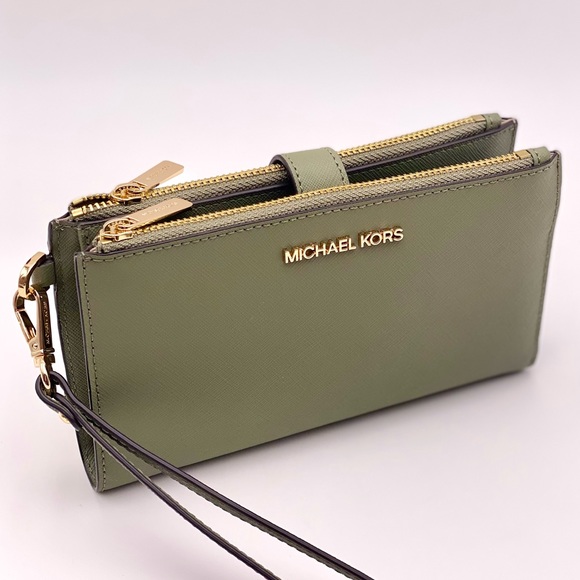 Michael Kors Handbags - Michael Kors DoubleZip Wallet Wristlet